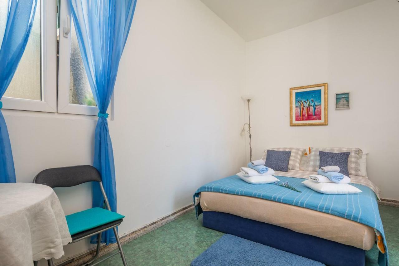 Guest House Ivona สปลิท ภายนอก รูปภาพ