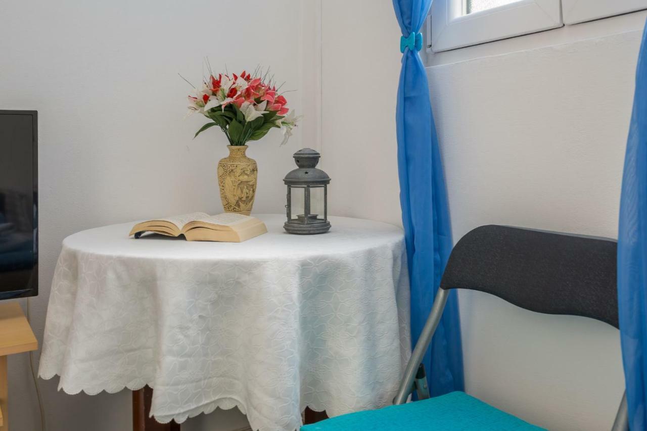 Guest House Ivona สปลิท ภายนอก รูปภาพ